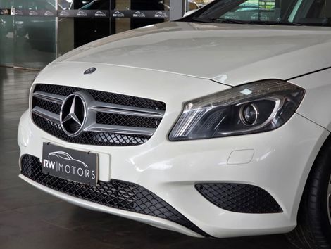 Mercedes Classe A 200 1.6 TB 16V Style 156cv Aut.