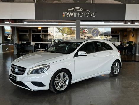 Mercedes Classe A 200 1.6 TB 16V Style 156cv Aut.