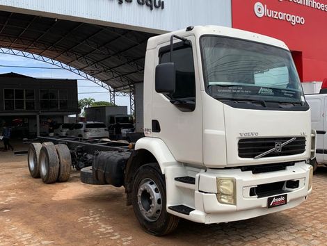 VOLVO VM 260 6x2 2p (diesel)