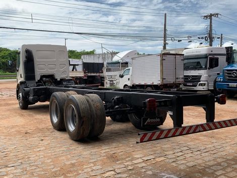 VOLVO VM 260 6x2 2p (diesel)