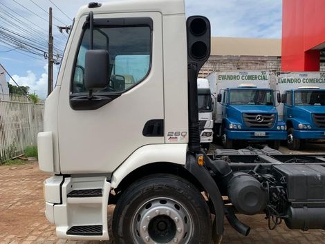 VOLVO VM 260 6x2 2p (diesel)