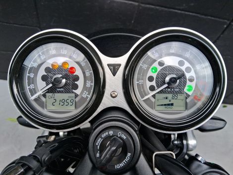 TRIUMPH Speed Twin 1200cc