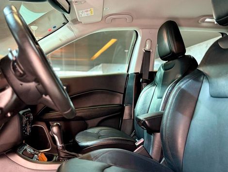 Jeep COMPASS LONGITUDE 2.0 4x4 Dies. 16V Aut.
