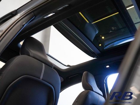 Volvo XC 40 Recharge Plus (Elétrico)