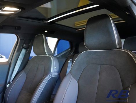 Volvo XC 40 Recharge Plus (Elétrico)