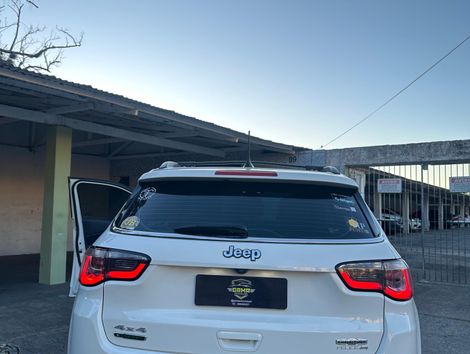 Jeep COMPASS LONGITUDE 2.0 4x4 Dies. 16V Aut.