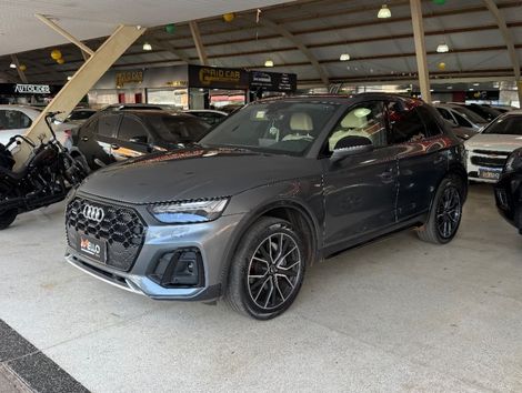 Audi Q5 S-Line Black 2.0 TFSI Quat. S-Tronic