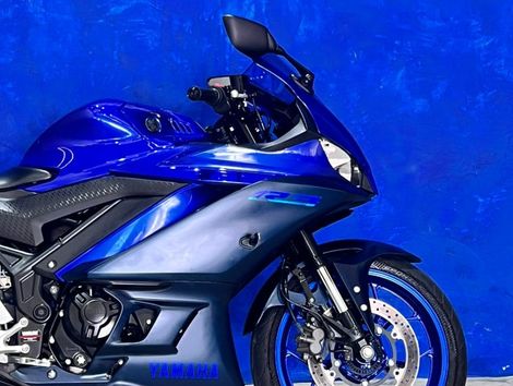 YAMAHA YZF R-3 321/ABS