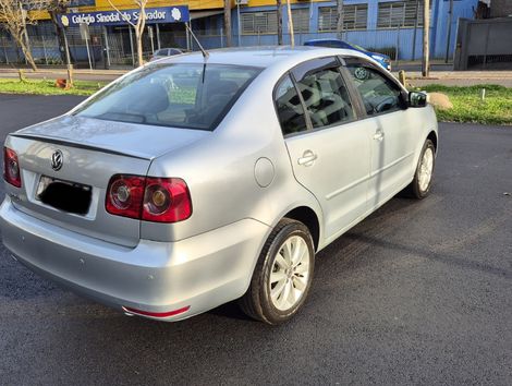 VolksWagen Polo Sedan 1.6 Mi Total Flex 8V 4p