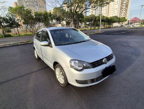 VolksWagen Polo Sedan 1.6 Mi Total Flex 8V 4p