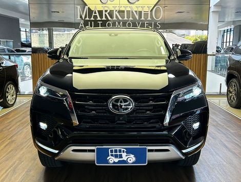 Toyota Hilux SW4 SRX 4x4 2.8 TDI 16V Dies. Aut.