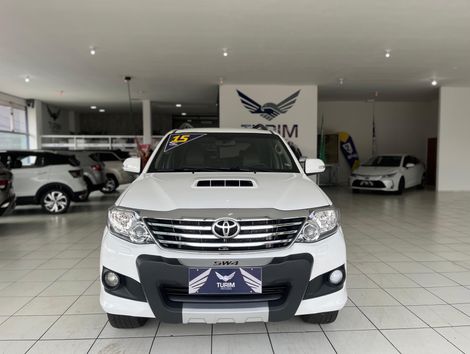 Toyota Hilux SW4 SRV D4-D 4x4 3.0 TDI Dies. Aut