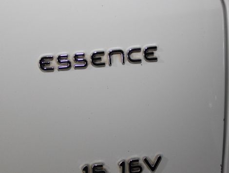 Fiat Punto ESSENCE Dualogic 1.6 Flex 16V 5p