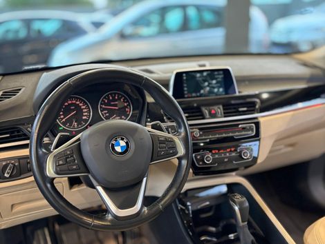 BMW X1 SDRIVE 20i X-Line 2.0 TB Active Flex