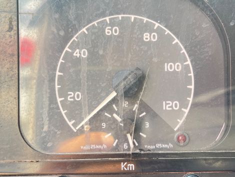 VOLVO VM 310 6x4 2p (diesel)