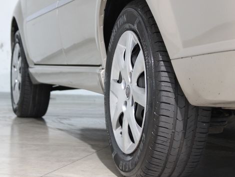 Fiat Palio Week. ATTRACTIVE 1.4 Fire Flex 8V