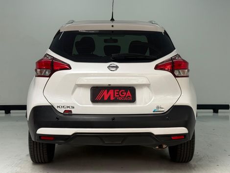 Nissan KICKS SL 1.6 16V FlexStar 5p Aut.