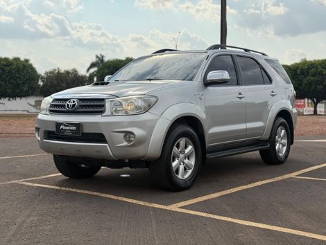 Toyota Hilux SW4 4x4 3.0 8V TB Diesel