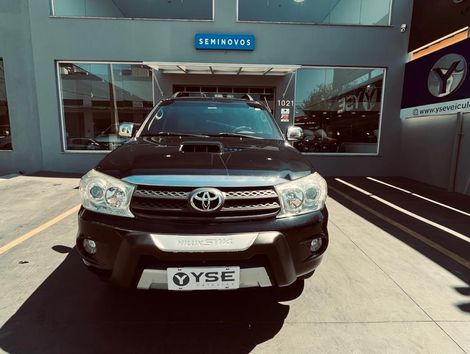 Toyota Hilux SW4 SRV D4-D 4x4 3.0 TDI Dies. Aut