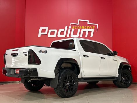 Toyota Hilux CD SRX Plus 4x4 2.8 TDI Die. Aut.