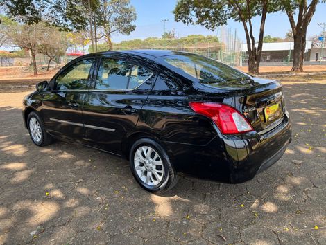 Nissan VERSA SV 1.6 16V FlexStart 4p Aut.