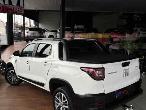 Fiat Strada Volcano 1.3 Flex 8V CD