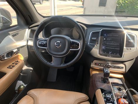 Volvo XC 90 D-5 MOMENTUM 2.0 235cv Diesel 5p
