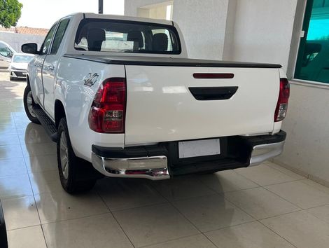 Toyota Hilux CD 4x4 2.8 Diesel Mec.