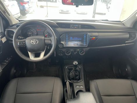 Toyota Hilux CD 4x4 2.8 Diesel Mec.