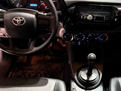 Toyota Hilux CS 4x4 2.8 TDI Diesel Mec.