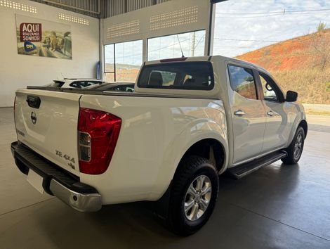 Nissan Frontier XE CD 4x4 2.3 Bi-TB Diesel Aut.