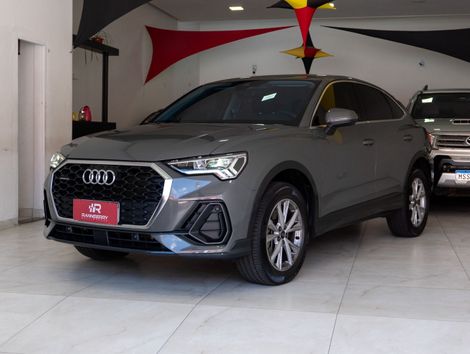 Audi Q3 SPB Perf. Black 2.0 TFSI Tipt. Quat.