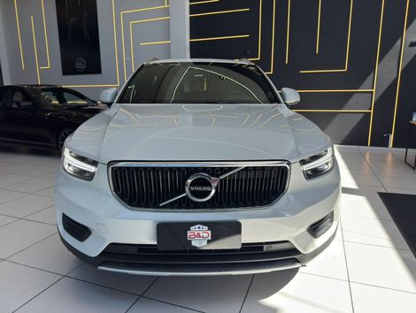 Volvo XC 40 T-5 MOMENTUM 2.0 252cv AWD