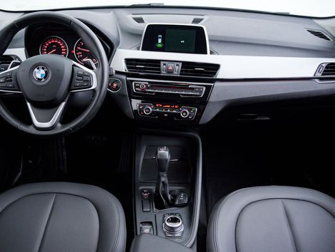 BMW X1 SDRIVE 20i X-Line 2.0 TB Active Flex