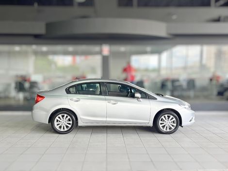 Honda Civic Sedan LXR 2.0 Flexone 16V Aut. 4p