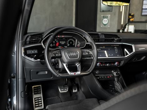 Audi Q3 Perf. Black 2.0 TFSI Tiptr. Quattro