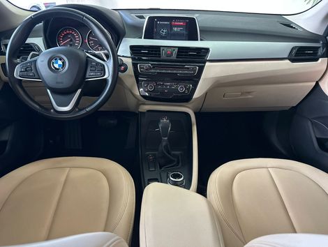 BMW X1 SDRIVE 20i X-Line 2.0 TB Active Flex