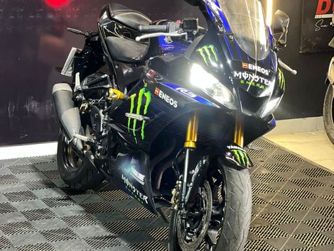 YAMAHA YZF R-3 321/ABS