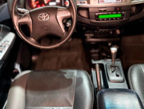 Toyota Hilux CD SRV D4-D 4x4 3.0 TDI Diesel Aut