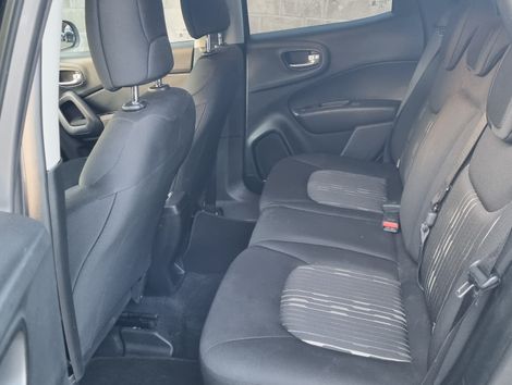 Fiat Toro Freedom 1.8 16V Flex Aut.