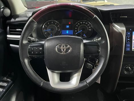 Toyota Hilux SW4 SR 4x2 2.7/ 2.7 Flex 16V Aut.