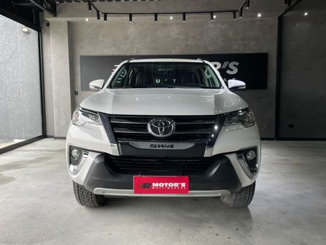 Toyota Hilux SW4 SR 4x2 2.7/ 2.7 Flex 16V Aut.