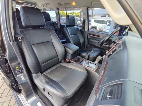 Mitsubishi Pajero HPE Full 3.2 4x4 T.I.Dies. 5p Aut