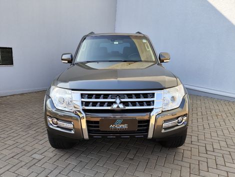 Mitsubishi Pajero HPE Full 3.2 4x4 T.I.Dies. 5p Aut