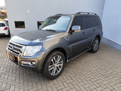 Mitsubishi Pajero HPE Full 3.2 4x4 T.I.Dies. 5p Aut