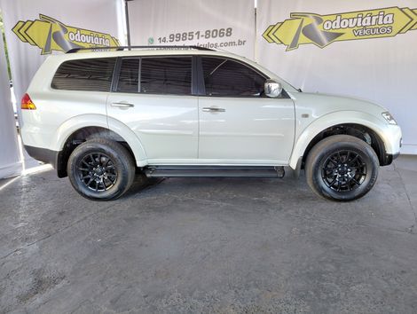 Mitsubishi Pajero DAKAR 3.2 4x4 T.I. Dies. 5p Aut.