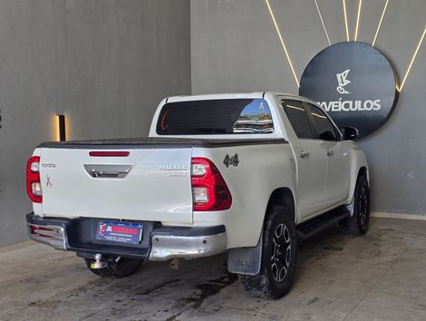 Toyota Hilux CD SRX 4x4 2.8 TDI 16V Diesel Aut.