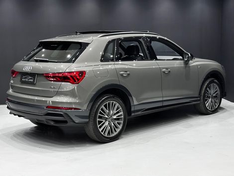 Audi Q3 Perf. Black 2.0 TFSI Tiptr. Quattro