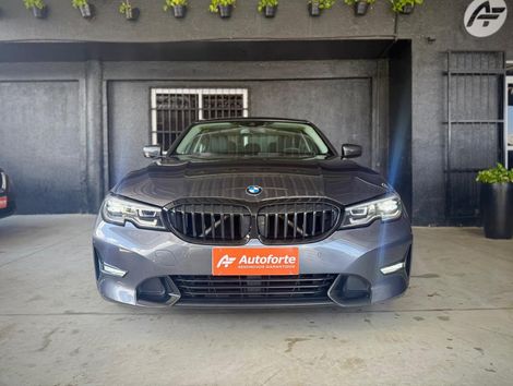 BMW 330i Sport 2.0 TB 16V 4p