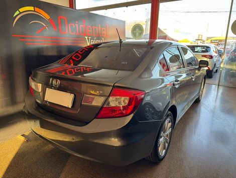 Honda Civic Sedan LXS 1.8/1.8 Flex 16V Aut. 4p